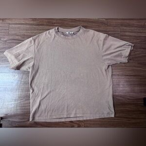 Uniqlo Tan Mens t-shirt 2xl